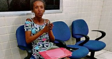 O corpo foi encontrado, pelos policiais militares, parcialmente carbonizado. Janice Oliveira foi autuada por crime de homicídio (Foto: Divulgação)