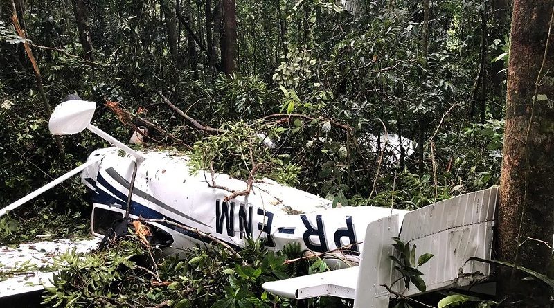 Avião caiu no final da manhã de sábado (23) em Jacareacanga — Foto: Divulgação/ Polícia Civil