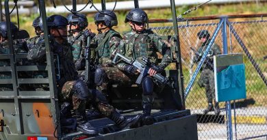 Greve caminhoneiros
Tropas do exercito durante operação de escolta e proteção na refinaria da petrobras em Sao Jose dos Campos. (Sao Jose dos Campos , 28.05.18 , Credit image Roosevelt Cassio