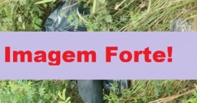 Bilhete deixado em cima da cama- "Maldita vida todos vão  me pagar".