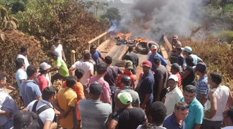 moradores constroi ponte prvisoras-placas