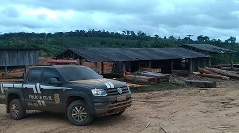 viatura-da-policia-civil-no-local-de-apreencao