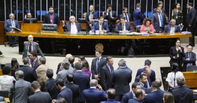 Deputados-reunidos-no-plenario-da-Camara
