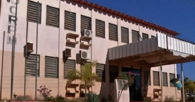 aluno mata professor