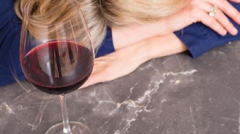 bebida-alcoolica-ressaca-1549046673928_v2_450x450