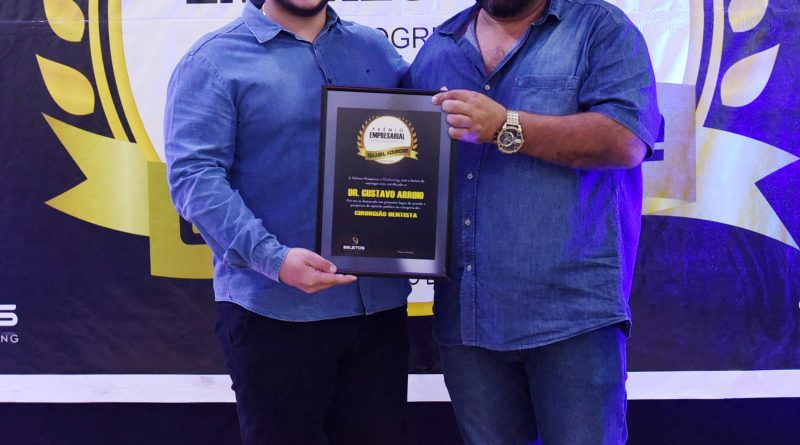 CIRURGIÃO DENTISTA-DR. GUSTAVO ARROIO