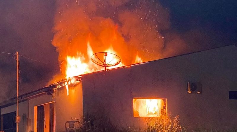 Suspeita é que jogaram veneno ou óleo no local — Foto: Divulgação