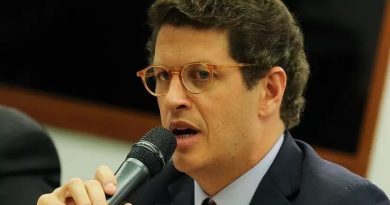 Ricardo-salles-foto-jose-cruz-abr-1024x570