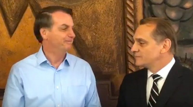 Jair-Bolsonaro-e-Wilson-Santos--990x556