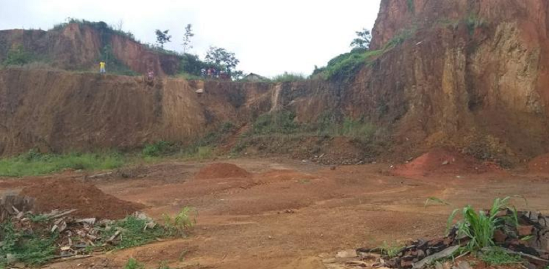 corpo em decoposição