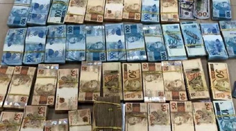 Dinheiro-Debate-Carajás-5-1-696x435