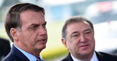 bolsonaro-13-0.jpg.pagespeed.ic.UJPzIIoVv7