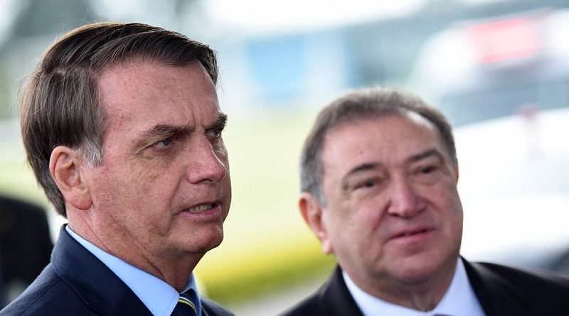 bolsonaro-13-0.jpg.pagespeed.ic.UJPzIIoVv7