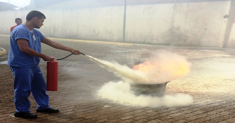 Colaborador do HRSP durante Treinamento. Foto Comunicação Pró-Saúde (1)