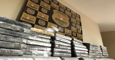 Polícia apreende 70 tabletes de cocaína em veículo no bairro do Jurunas, em Belém — Foto: Diego Feitosa/TV Liberal