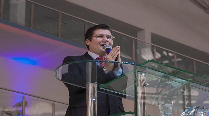 Pastor diz que CoronaVac causa câncer e possui HIV
Foto: Reprodução