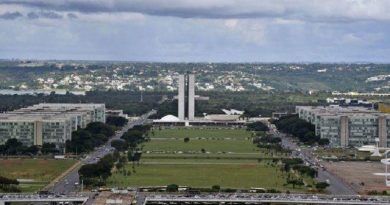 Preparativos para o 8º Fórum Mundial da Água. Brasília será palco do maior evento sobre recursos hídricos: o 8º Fórum Mundial da Água. Com o apoio da Agência Nacional de Águas (ANA) e de outros parceiros, o evento chegará pela primeira vez no hemisfério sul, trazendo a temática ‘Compartilhando Água’.

O Fórum oportuniza um diálogo mundial, aberto e democrático, para estabelecer compromissos políticos relacionados à água. Também incentiva o uso racional, conservação, proteção, planejamento e gestão deste recurso em todos os setores da sociedade.

Foto: Pillar Pedreira/Agência Senado