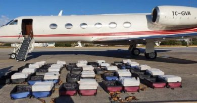 PF-apreende-1-3-tonelada-de-cocaina-em-jato-executivo-no-aeroporto-de-Fortaleza