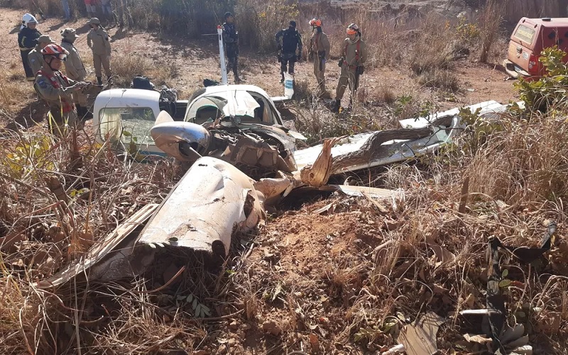 Bombeiros socorreram vítimas de queda de avião em MT — Foto: Corpo de Bombeiros