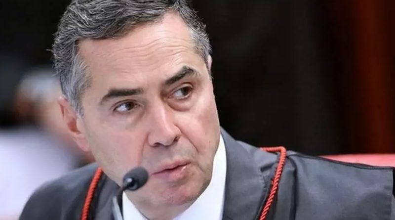 Com apoio de todos os ministros do TSE, Barroso pediu investigação contra Bolsonaro no Supremo
Foto: TSE / BBC News Brasil