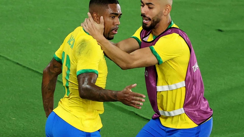 Brasil vence Espanha na prorrogação e é bicampeão olímpico em Tóquio