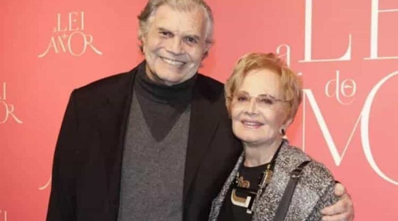 A assessoria do casal confirmou ao F5 neste sábado (7) que o casal foi hospitalizado em São Paulo