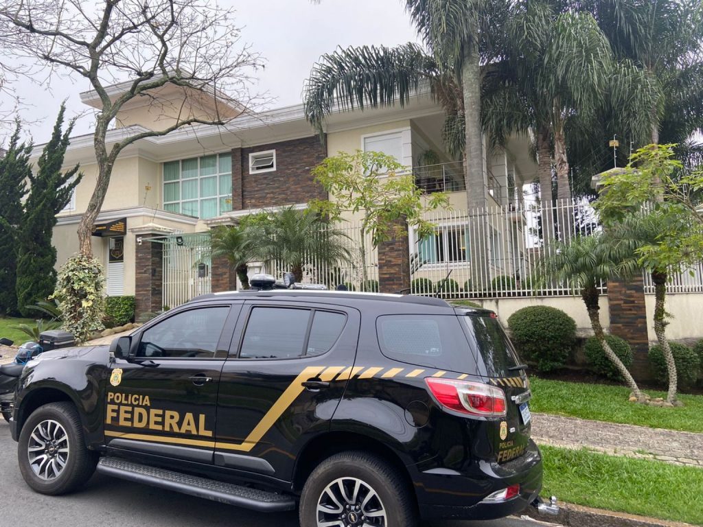 Veículo é um dos bens apreendidos na operação. — Foto: Reprodução / PF-PA