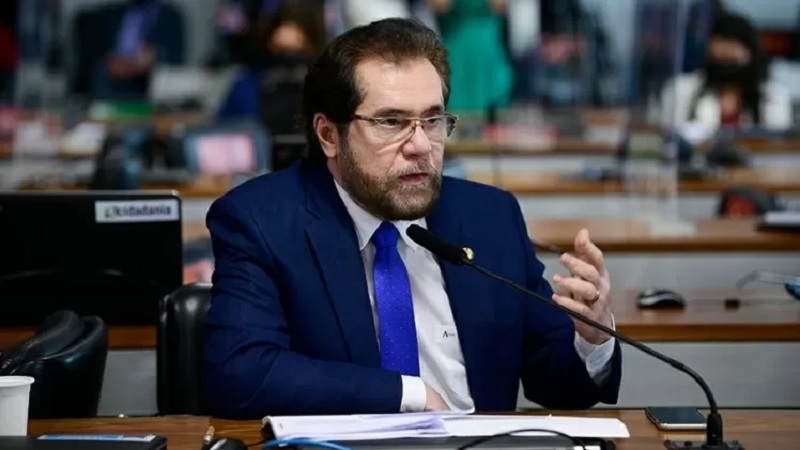 O senador Plínio Valério (PSDB-AM), relator do projeto sobre a criação do Estado de Tapajós Imagem: Pedro França/Agência Senado... - Veja mais em https://noticias.uol.com.br/cotidiano/ultimas-noticias/2021/11/24/estado-de-tapajos.htm?cmpid=copiaecola