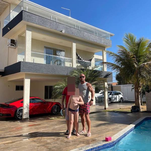 casa em Vicente Pires
Investigados moravam em mansãoReprodução