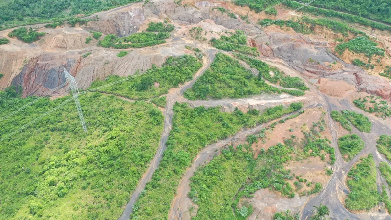 Extração ilegal de outo e manganês funcionava próximo a base de torres de transmissão da Belo Monte. — Foto: Polícia Federal/Divulgação 