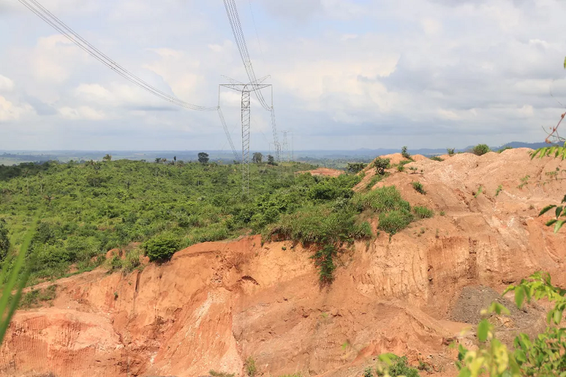 Área de garimpo ilegal próximo a torres de transmissão no Pará — Foto: Polícia Federal/Divulgação