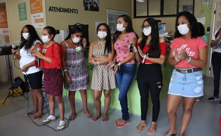 Mães_realizam_coral_natalino_para_usuários-_pró-Saúde