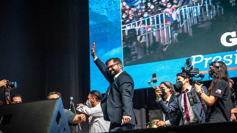 Povo chileno festeja a vitória da esquerda na eleição para presidente (Foto:Reprodução)