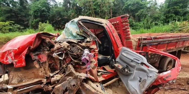  Acidente entre dois veículos deixou vários feridos, no sudoeste do Pará (Wilson Soares/ A Voz do Xingu) 