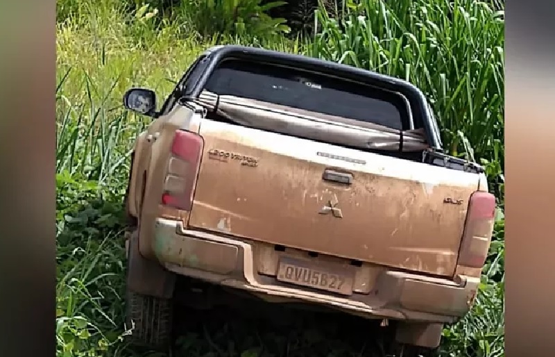 Caminhonete da Coomflona foi encontrada na ladeira da Naja, próximo ao município de Rurópolis — Foto: Reprodução/Redes sociais