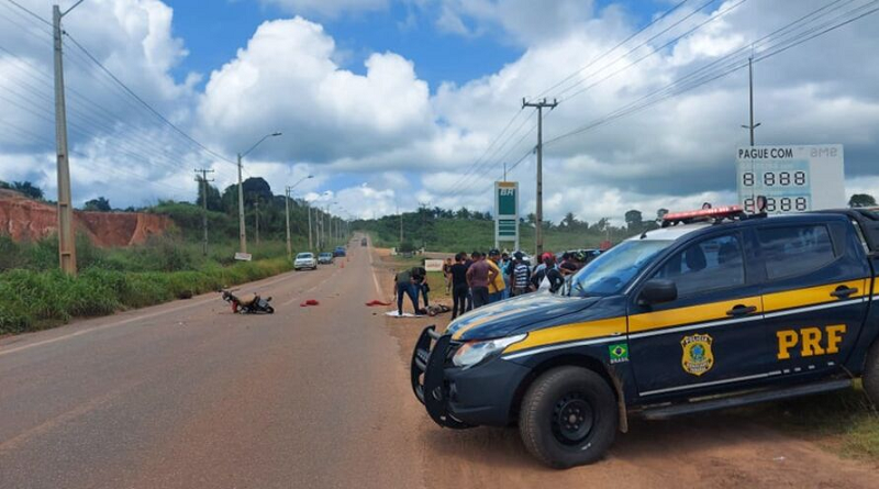 NO SEGUNDO DIA DA OPERAÇÃO TRANSAMAZÔNICA, ENGENHARIA MILITAR COMEÇA A  PALMILHAR A BR-230