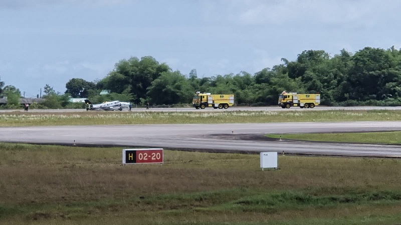  Equipes de resgate estão na pista do aeroporto onde avião sofreu acidente | Reprodução