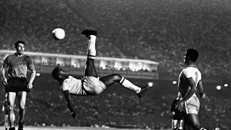 Pele no maracanã (| Acervo Alberto Ferreira) 