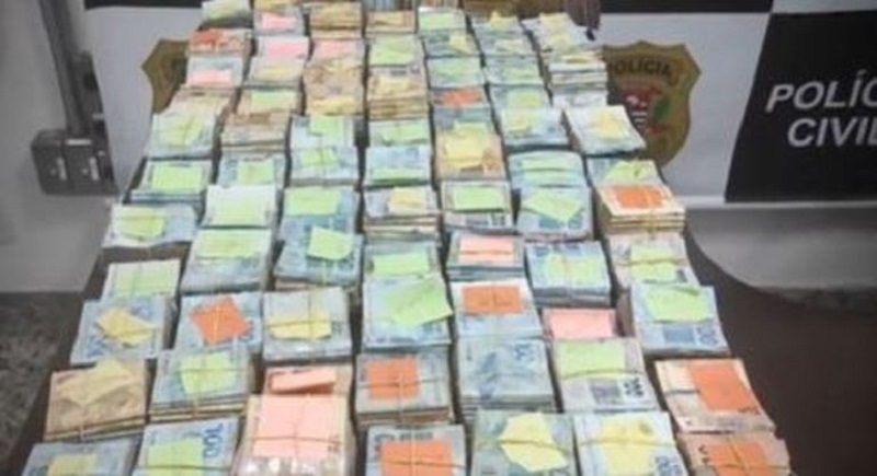 policia-apreende-1-milhao-em-carro-em-sp-19082022100917211