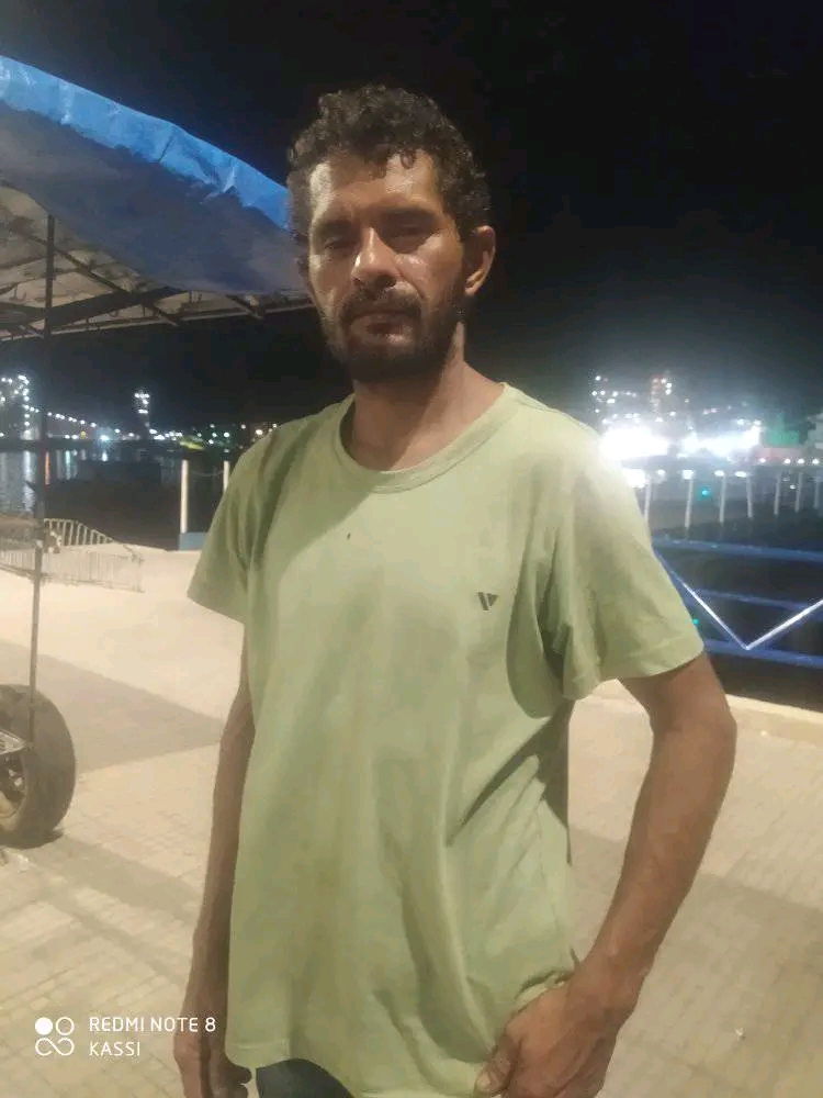 Jhonatan Barroso, 35 anos, bairro Peixotinho um,conhecido como fininho serrador. Caso alguém souber de algum familiar favor entrar em contato.