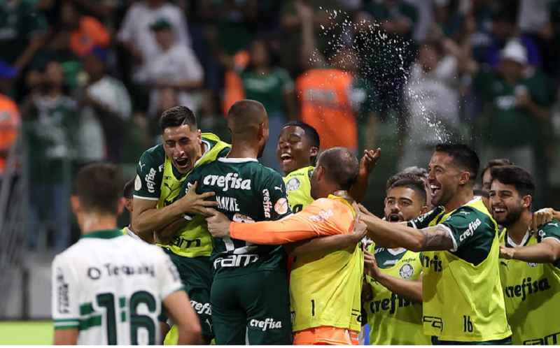 Brasileirão: Corinthians vira contra o Coritiba e segue embalado