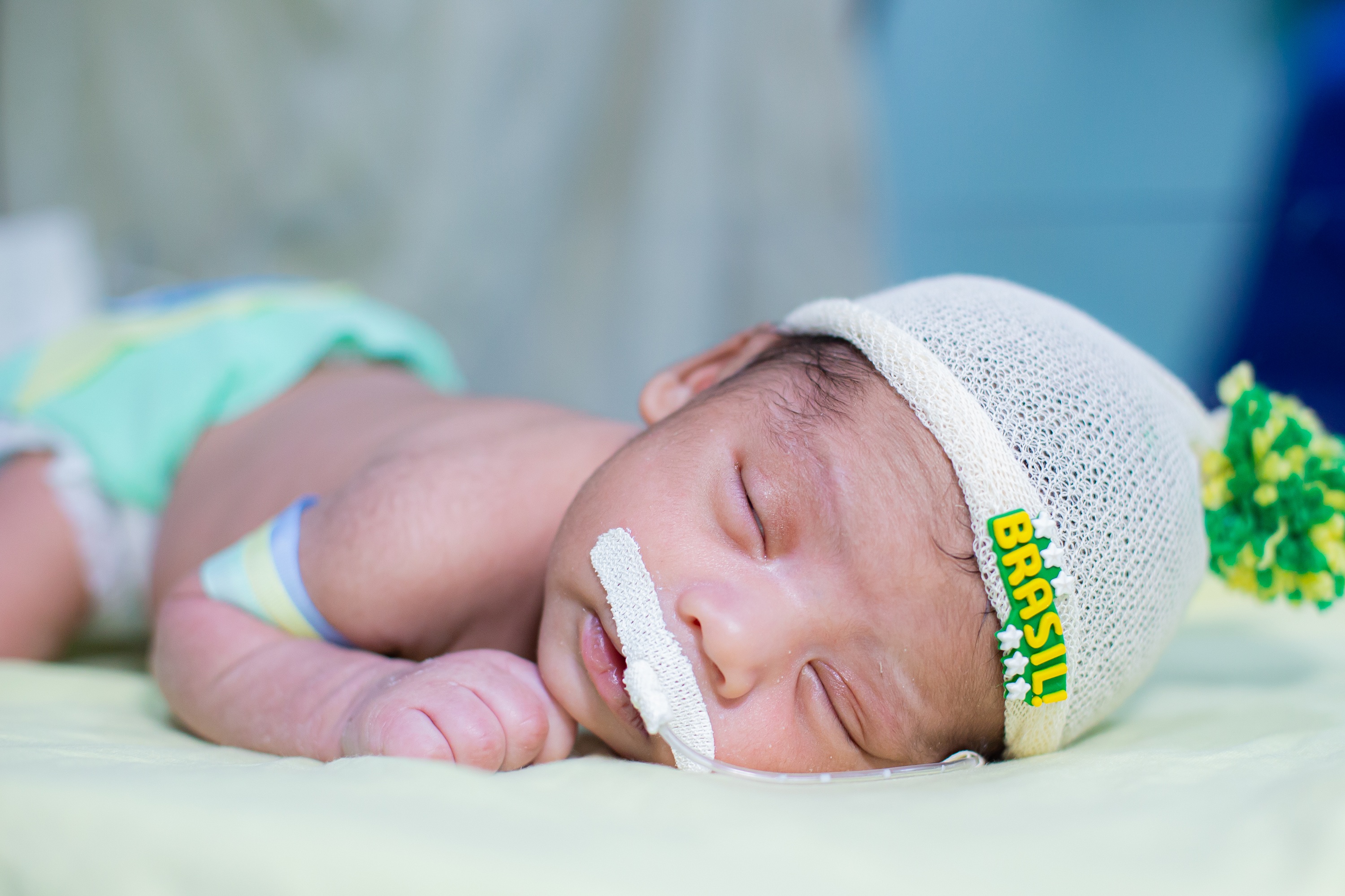 Bebês da UTI Neonatal do HRSP. Fotografias Nubia-Suriane Voluntária da Pró-Saúde