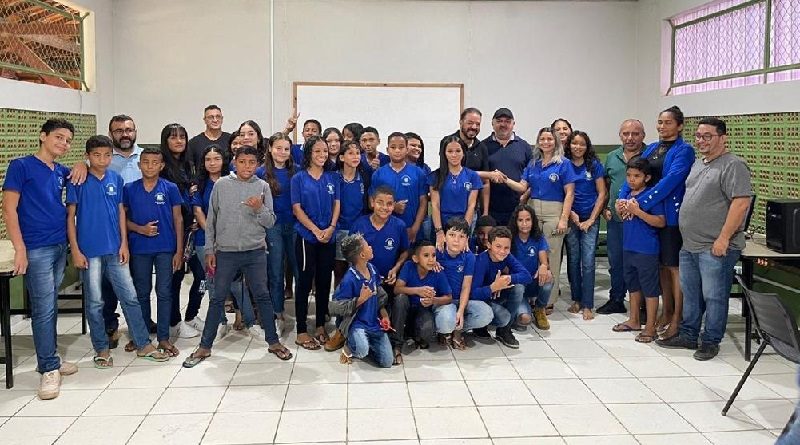 Alunos-da-Escola-Professora-Leda-Maria