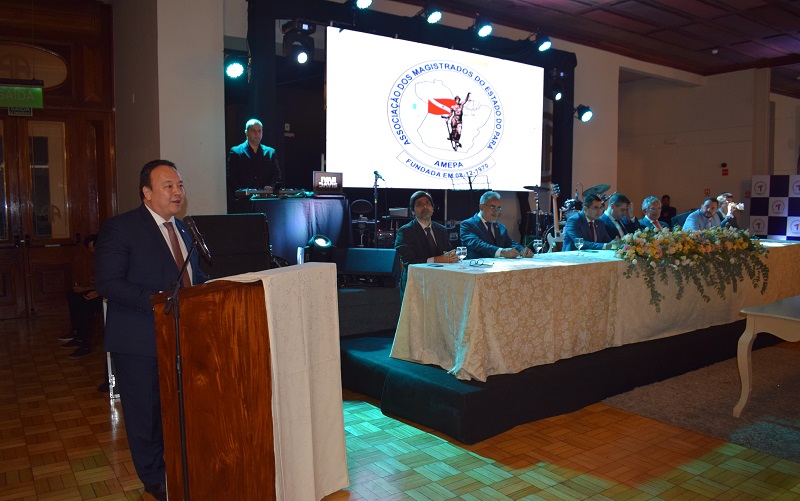 Frederico Mendes Junior, presidente da AMB, discursou na cerimônia