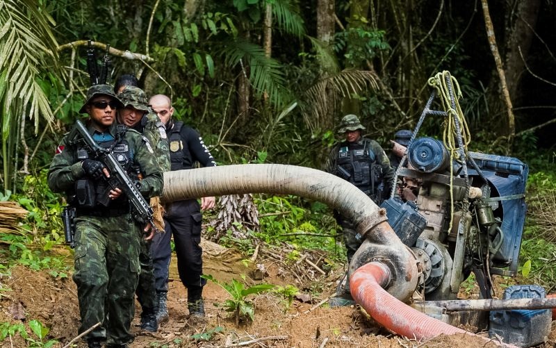 15951_000fe41e-2bb0-67e0-af17-5ed822f963cf