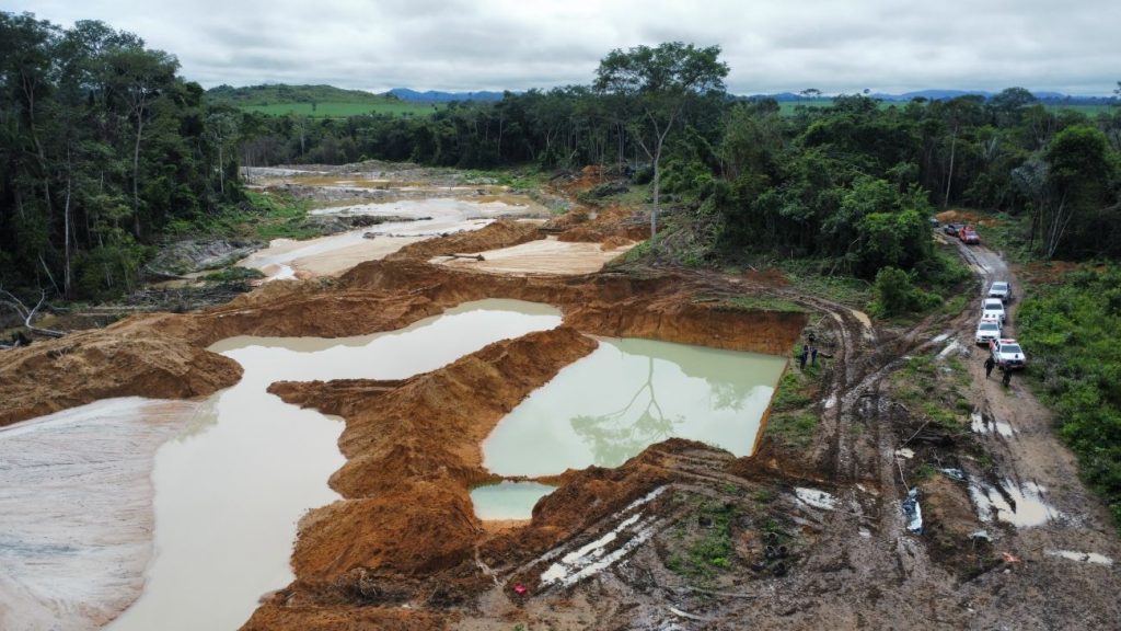 15951_2775efbc-9379-1a06-31b2-d1dfc3741537