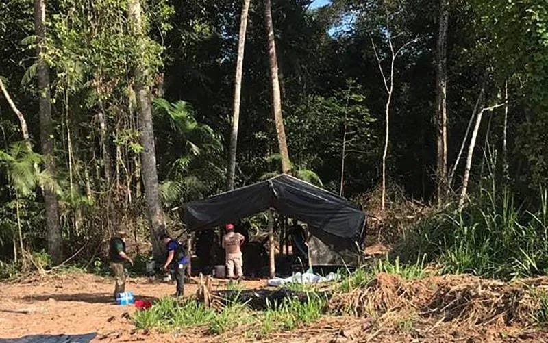 Barraco foi destruído na operação 