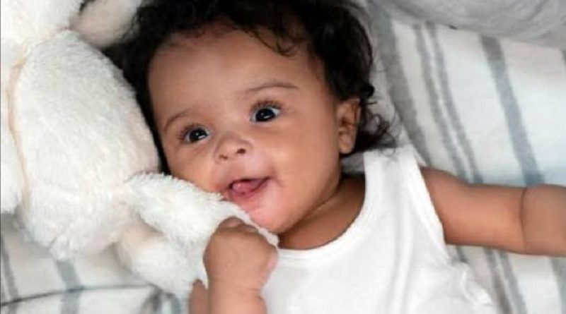 menina janeiro fev de abril