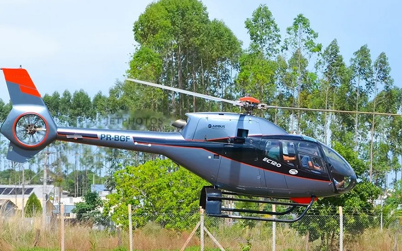 Helicóptero similar ao que sumiu na Amazônia — Foto: Marcos Vinicyus/Jetfotos 