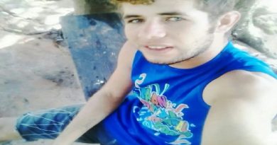 Denis foi morto a tiros em frente de casa. (Foto: Reprodução)